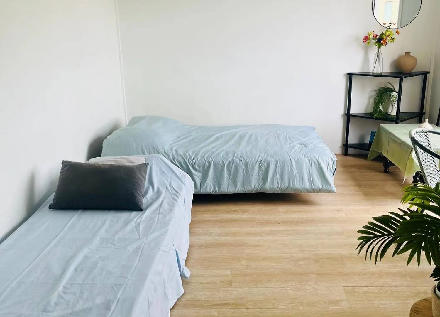 Studio Lumineux Et Chaleureux. Marseille