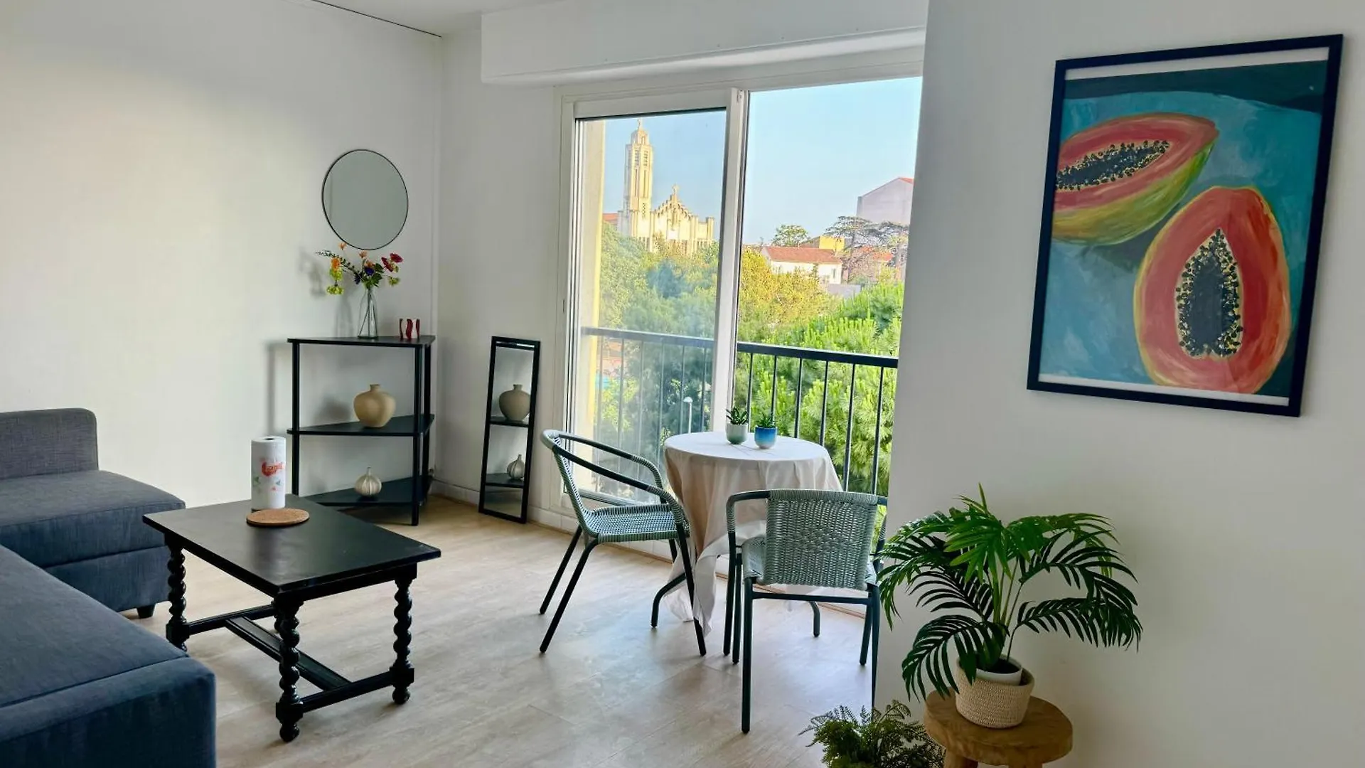 Studio Lumineux Et Chaleureux. Marseille
